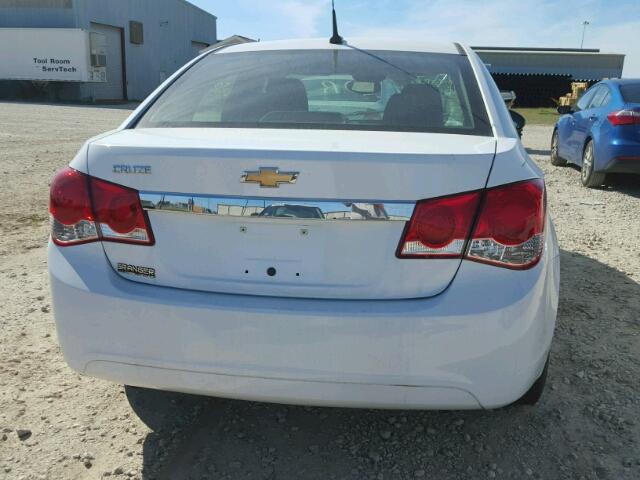 1G1PA5SH7E7241640 - 2014 CHEVROLET CRUZE LS WHITE photo 9