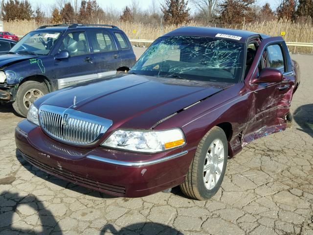 2LNBL8CV7AX621434 - 2010 LINCOLN TOWN CAR S BURGUNDY photo 2