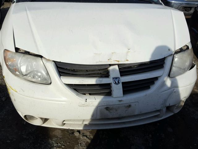 2D4GP44L96R849440 - 2006 DODGE GRAND CARA WHITE photo 9