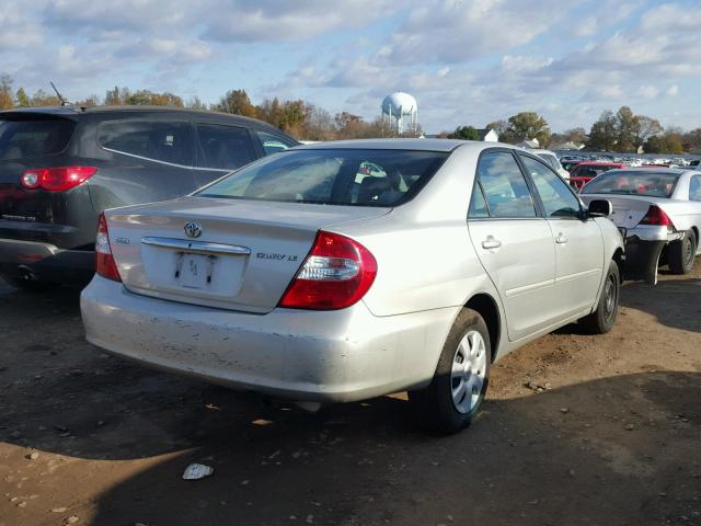 4T1BE32K24U858736 - 2004 TOYOTA CAMRY LE 银色 照片 4