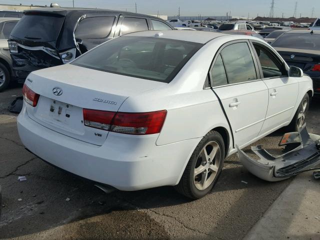 5NPEU46FX7H249335 - 2007 HYUNDAI SONATA SE WHITE photo 4