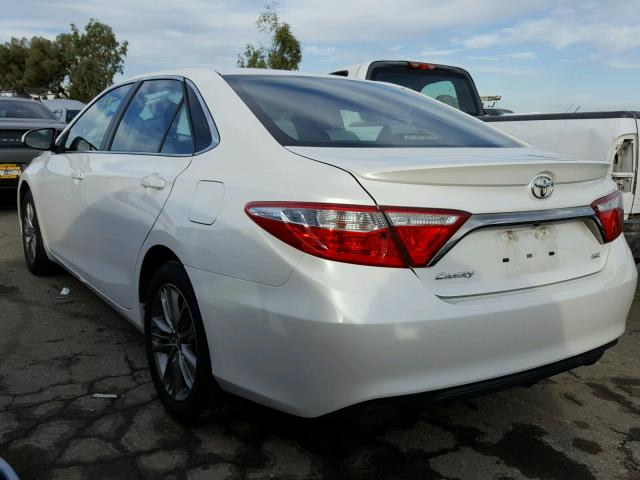4T1BF1FK3FU906257 - 2015 TOYOTA CAMRY LE 白色 照片 3