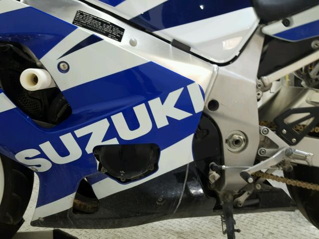 JS1GR7HA232102316 - 2003 SUZUKI GSX-R750 BLUE photo 11