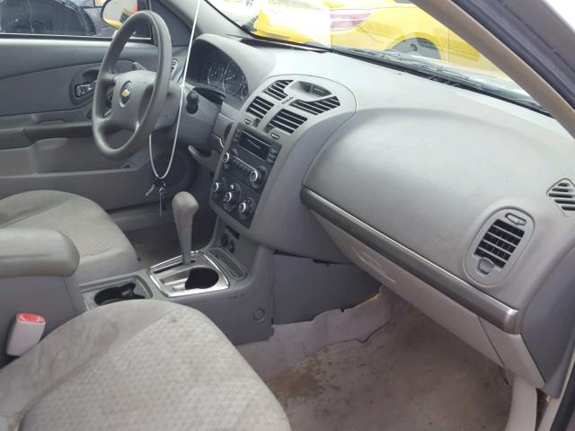 1G1ZS58N68F103813 - 2008 CHEVROLET MALIBU LS ვერცხლისფერი ფოტო 5
