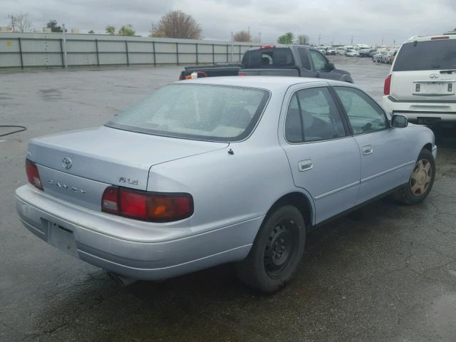 4T1GK12E4SU113657 - 1995 TOYOTA CAMRY LE BLUE photo 4