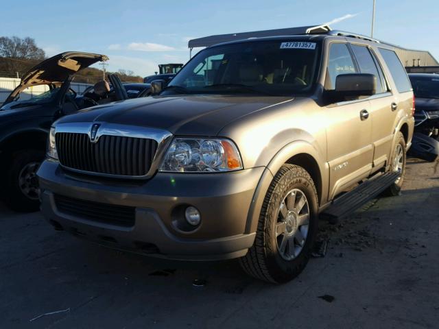 5LMFU27R14LJ17307 - 2004 LINCOLN NAVIGATOR GREEN photo 2