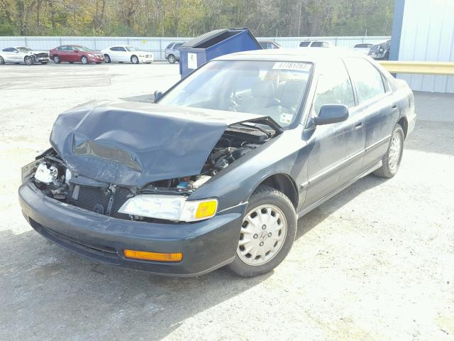 1HGCD5669VA100790 - 1997 HONDA ACCORD EX GREEN photo 2