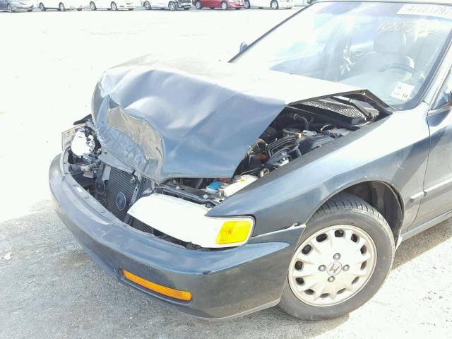 1HGCD5669VA100790 - 1997 HONDA ACCORD EX GREEN photo 9