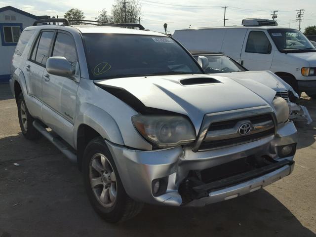 JTEZU14R568050652 - 2006 TOYOTA 4RUNNER SR SILVER photo 1