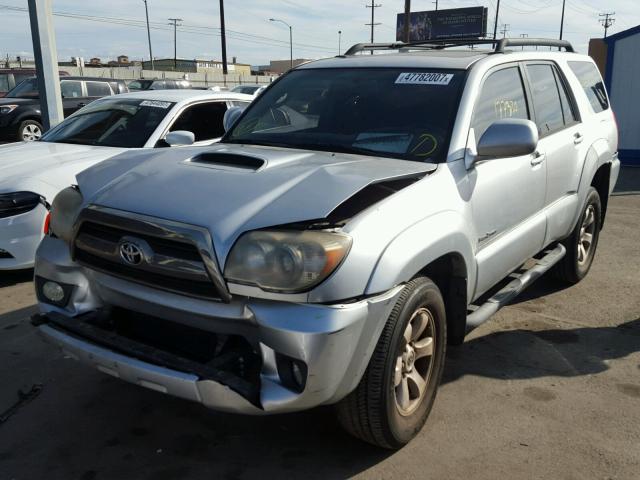 JTEZU14R568050652 - 2006 TOYOTA 4RUNNER SR SILVER photo 2