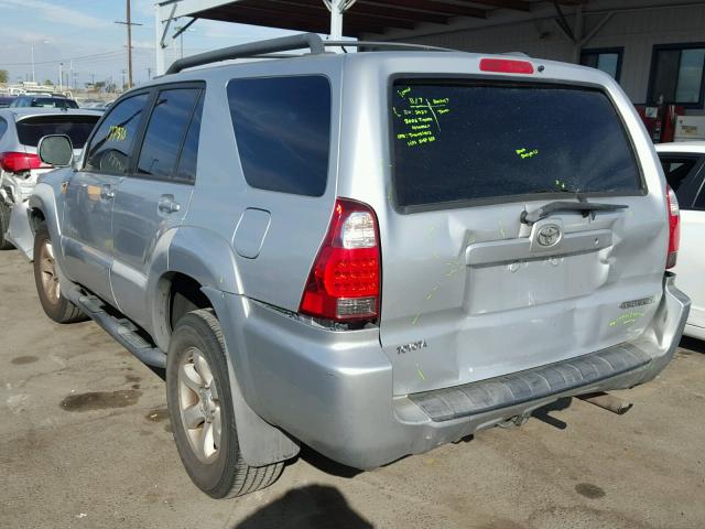 JTEZU14R568050652 - 2006 TOYOTA 4RUNNER SR SILVER photo 3