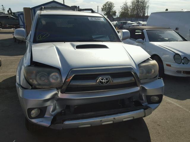 JTEZU14R568050652 - 2006 TOYOTA 4RUNNER SR SILVER photo 9