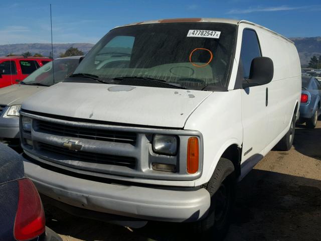 1GCHG39R4Y1251580 - 2000 CHEVROLET EXPRESS G3 WHITE photo 2