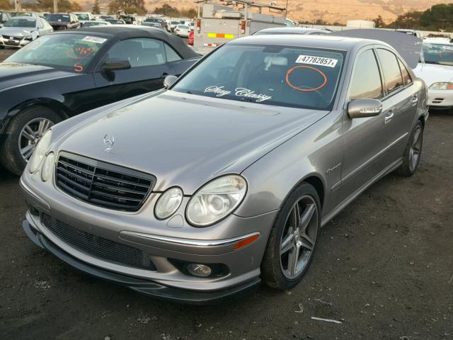 WDBUF76J53A391622 - 2003 MERCEDES-BENZ E 55 AMG SILVER photo 2