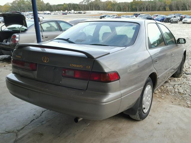 4T1BG22K1WU375519 - 1998 TOYOTA CAMRY CE GRAY photo 4