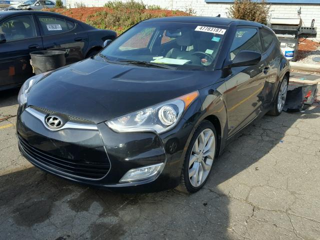 KMHTC6AD0DU138074 - 2013 HYUNDAI VELOSTER B BLACK photo 2