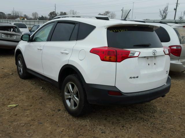 2T3RFREV1FW242055 - 2015 TOYOTA RAV4 XLE WHITE photo 3