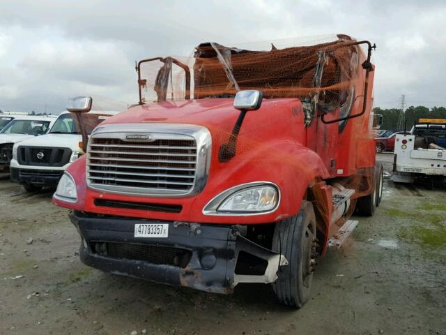 1FUJA6CK96LV58074 - 2006 FREIGHTLINER CONVENTION RED photo 2