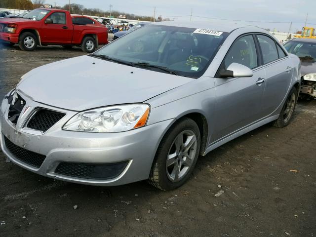 1G2ZA5E04A4137242 - 2010 PONTIAC G6 SILVER photo 2