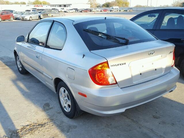 KMHCG35C25U350626 - 2005 HYUNDAI ACCENT GS SILVER photo 3