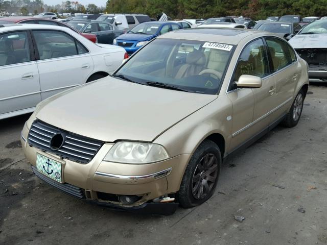 WVWSH63B01E215304 - 2001 VOLKSWAGEN PASSAT GLS CREAM photo 2