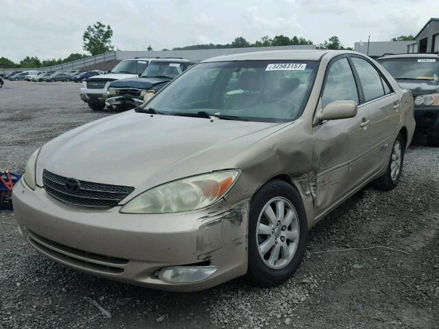4T1BE32K44U818710 - 2004 TOYOTA CAMRY LE GOLD photo 2