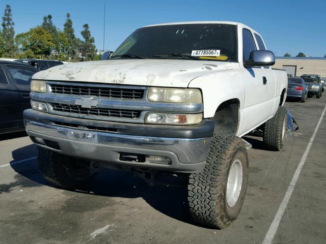 2GCEK19V8X1218982 - 1999 CHEVROLET SILVERADO WHITE photo 2