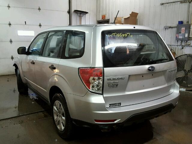 JF2SH6AC2AH732504 - 2010 SUBARU FORESTER 2 SILVER photo 3
