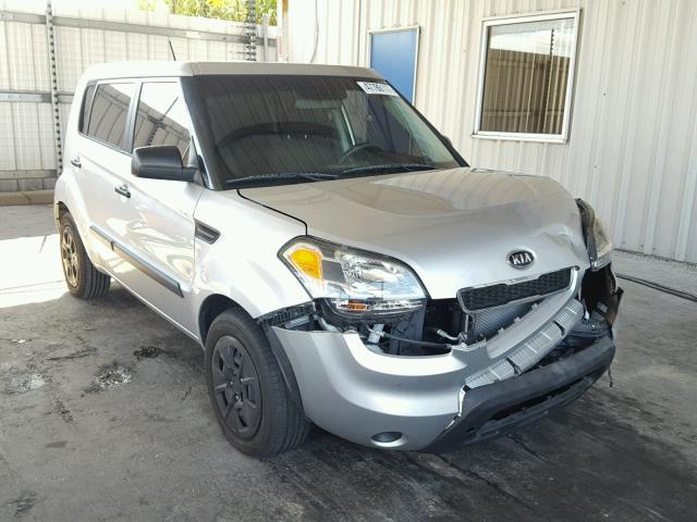 KNDJT2A15B7322531 - 2011 KIA SOUL SILVER photo 1