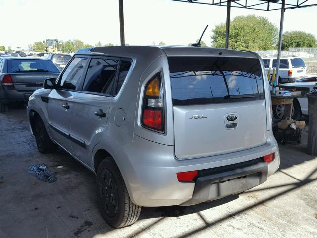 KNDJT2A15B7322531 - 2011 KIA SOUL SILVER photo 3