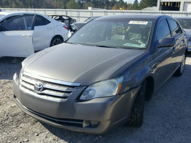 4T1BK36B35U016380 - 2005 TOYOTA AVALON XL GRAY photo 2