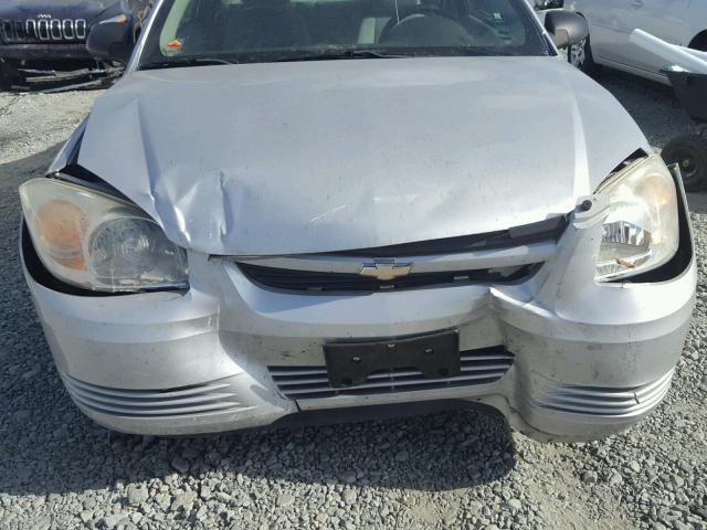 1G1AK15F477183138 - 2007 CHEVROLET COBALT LS SILVER photo 9