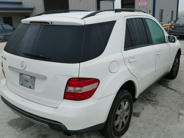 4JGBB86E26A021774 - 2006 MERCEDES-BENZ ML 350 WHITE photo 4