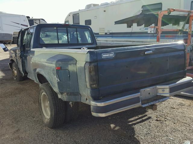 1FTJX35GXRKA89455 - 1994 FORD F350 BLUE photo 3