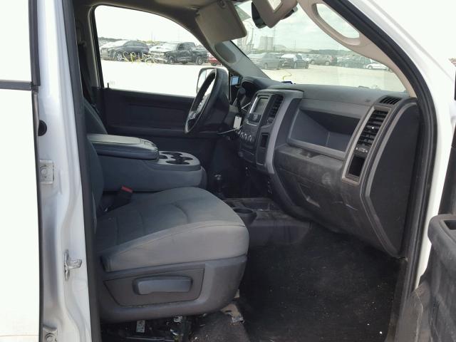 3C6UR5CL0EG105934 - 2014 RAM 2500 ST WHITE photo 5