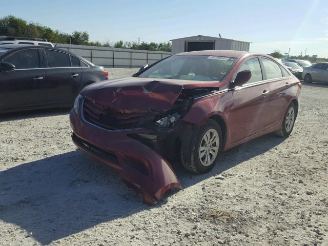 5NPEB4AC1DH564538 - 2013 HYUNDAI SONATA GLS RED photo 2