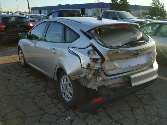 1FAHP3K27CL414769 - 2012 FORD FOCUS SE SILVER photo 3