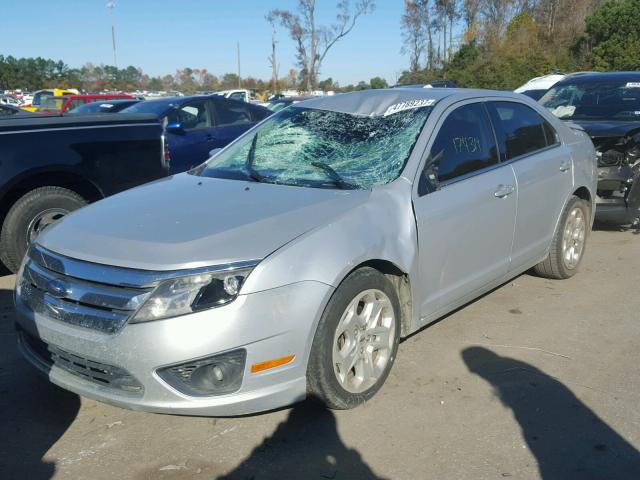 3FAHP0HA8AR186325 - 2010 FORD FUSION S SILVER photo 2