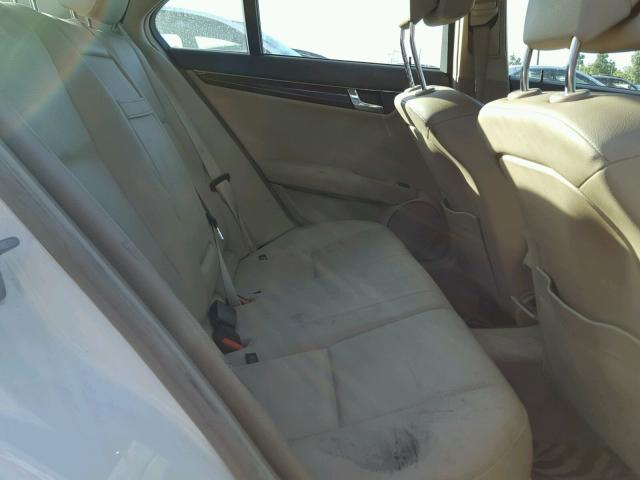 WDDGF5EB3BA521978 - 2011 MERCEDES-BENZ C 300 白色 照片 6