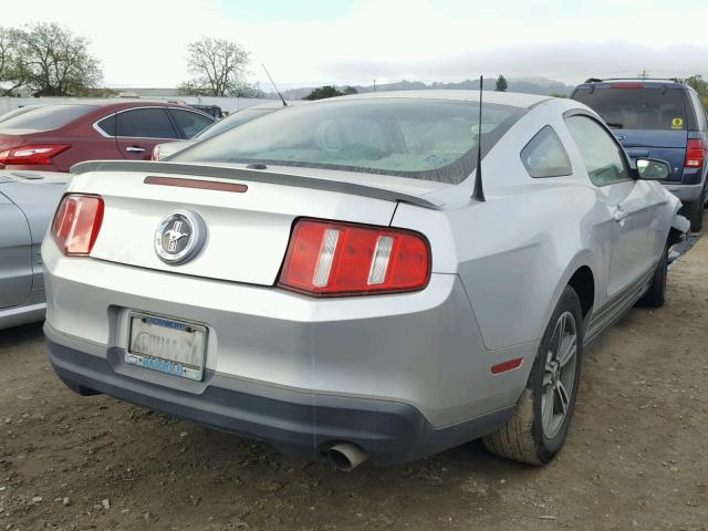 1ZVBP8AN3A5173820 - 2010 FORD MUSTANG SILVER photo 4