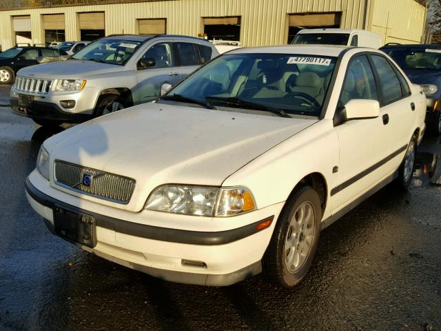 YV1VS2554YF435784 - 2000 VOLVO S40 WHITE photo 2