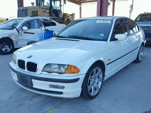 WBAAV33421FU97389 - 2001 BMW 325 I WHITE photo 2