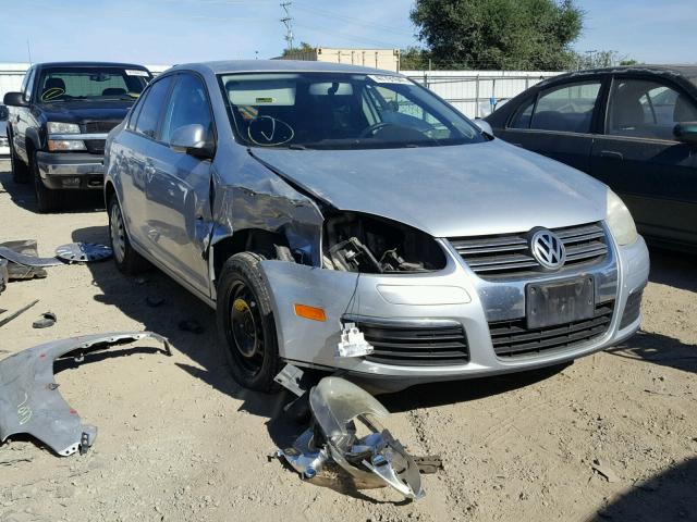 3VWJZ71K49M036882 - 2009 VOLKSWAGEN JETTA S SILVER photo 1