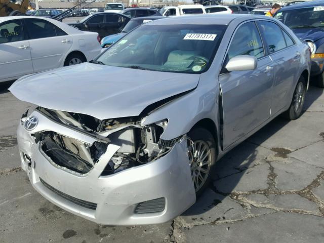 JTNBF3EK0B3005781 - 2011 TOYOTA CAMRY BASE SILVER photo 2