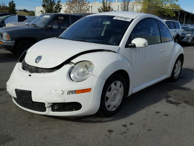 3VWPG3AG3AM012212 - 2010 VOLKSWAGEN NEW BEETLE თეთრი ფოტო 2