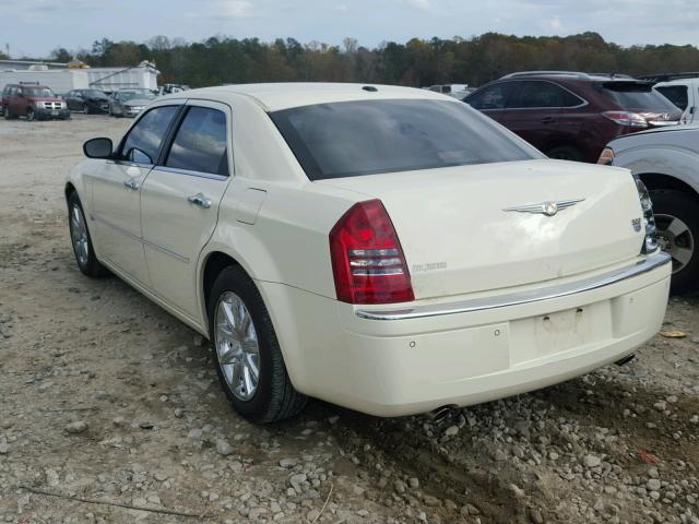 2C3LA63H07H610067 - 2007 CHRYSLER 300C CREAM photo 3