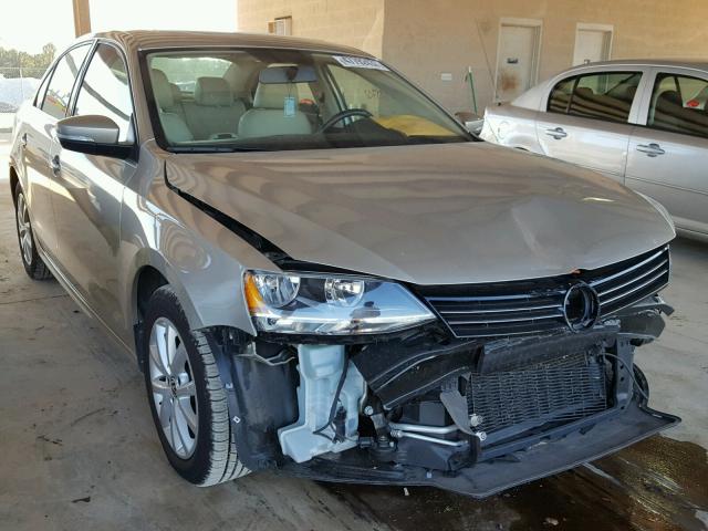 3VWDX7AJ6DM206453 - 2013 VOLKSWAGEN JETTA SE 金色 照片 1