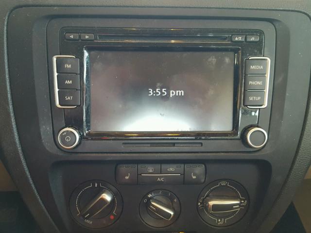 3VWDX7AJ6DM206453 - 2013 VOLKSWAGEN JETTA SE 金色 照片 9