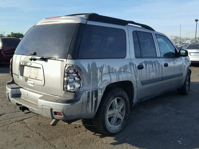 1GNES16SX56202922 - 2005 CHEVROLET TRAILBLAZE SILVER photo 4