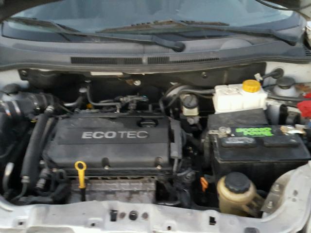 KL1TD5DE4AB114617 - 2010 CHEVROLET AVEO LS GRAY photo 7